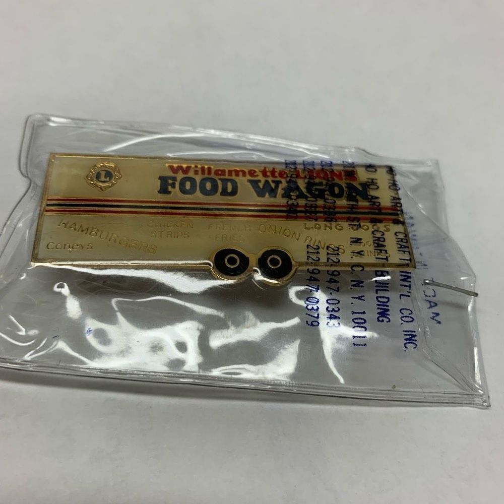 Lions Club Willamette Lions Food Wagon Enamel Gold Tone Pin *New*